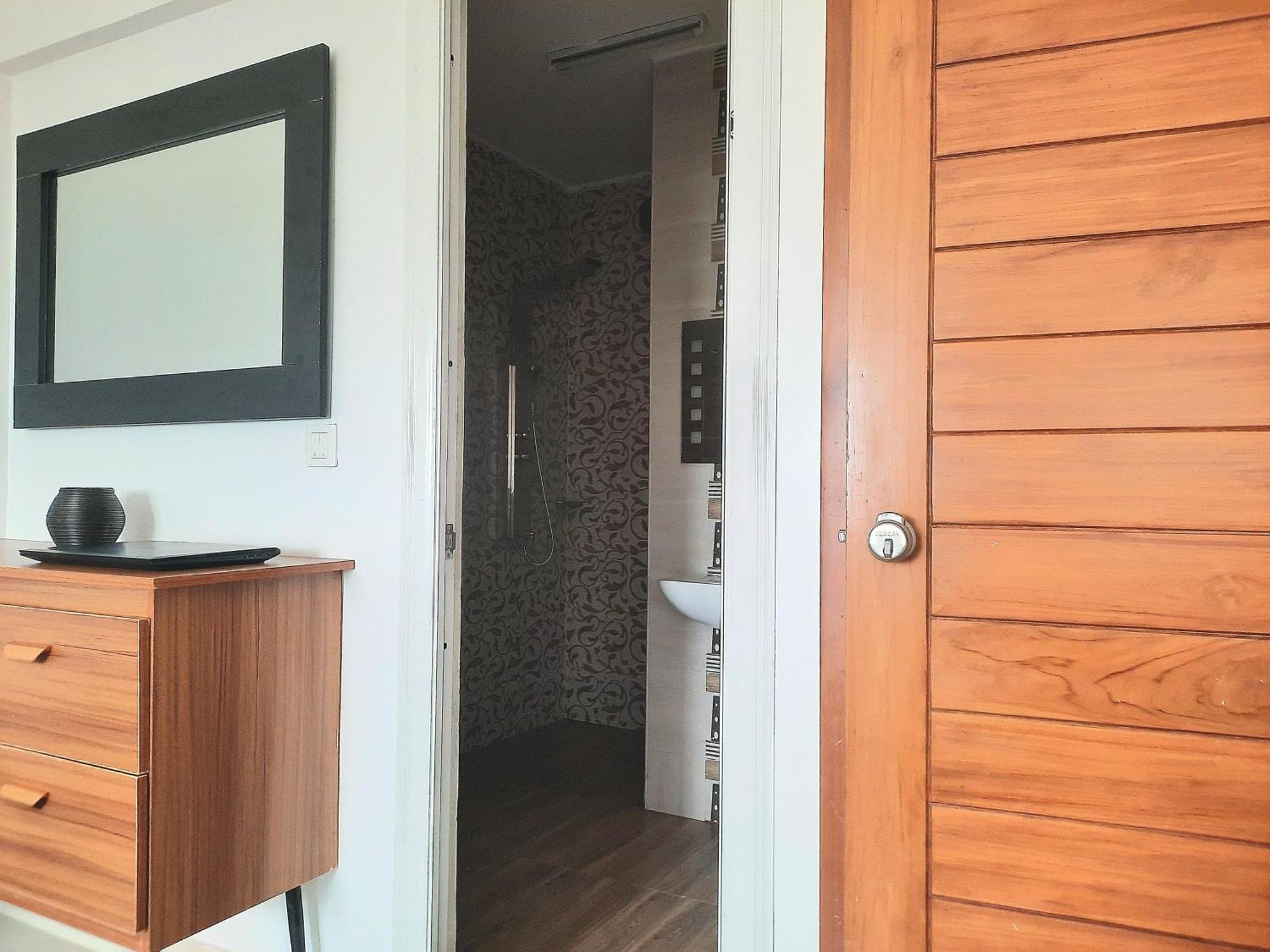 Chambres Meublees Avenue Cheikh Anta Diop Dakar Ngoại thất bức ảnh