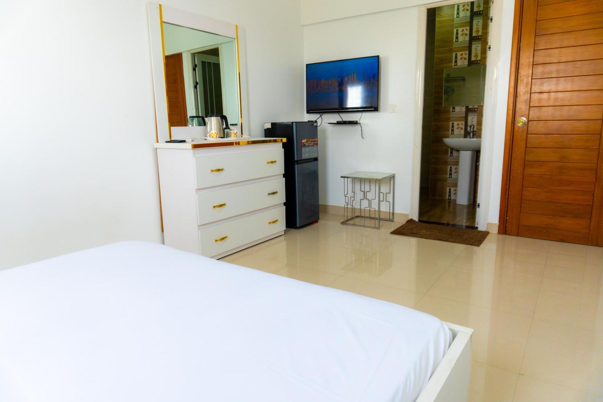 Chambres Meublees Avenue Cheikh Anta Diop Dakar Ngoại thất bức ảnh
